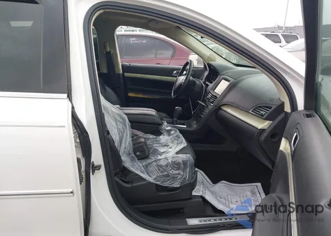 2014 Lincoln Mkt Ecoboost z USA, uszkodzony, nr VIN 2LMHJ5ATXEBL51414